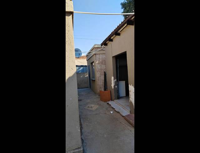 0 BEDROOM HOUSE FOR SALE IN GA-RANKUWA ZONE 3